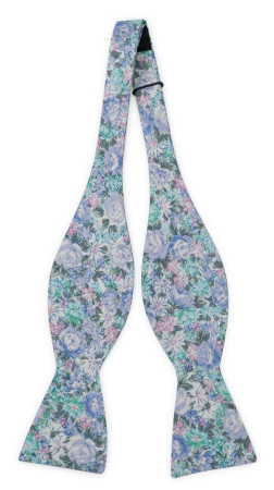 BLOOMBUCKET LIGHT BLUE self-tie bow tie