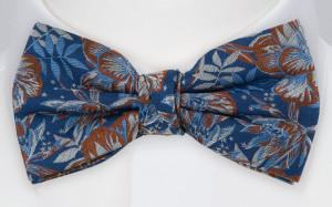 BLOSSOMING BLUE bow tie