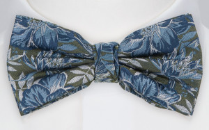 BLOSSOMING GREEN bow tie
