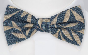 SOLICITOUS BLUE bow tie