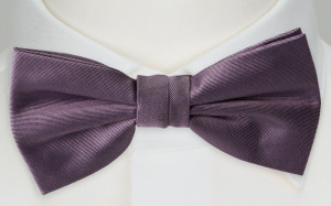 SOLID LILAC bow tie